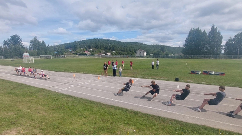 Сегодня на стадионе СКК "Горняк" царила настоящая спортивная атмосфера праздника "День физкультурника"